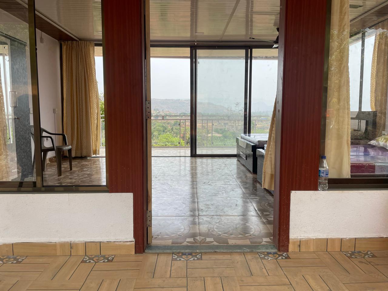 Glass-House-Villa