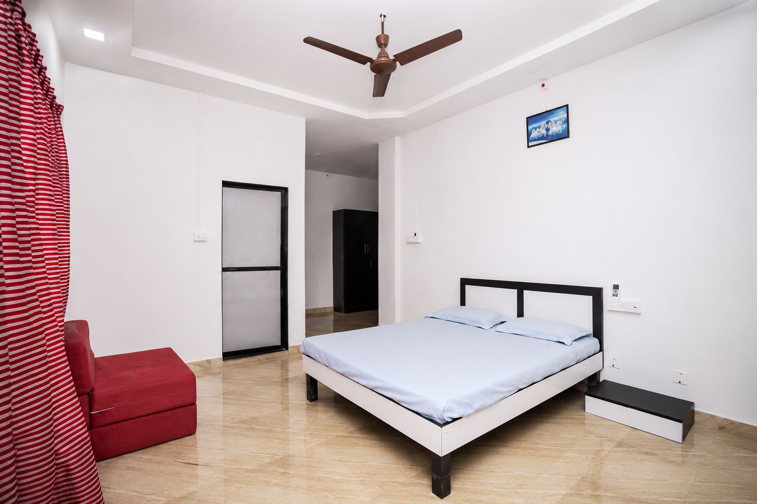 Mars Bungalow room